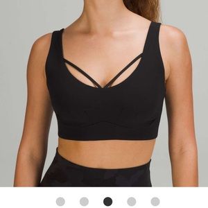 Lululemon Strappy Nulu Yoga Bra *Light Support, C/D Cup
Black